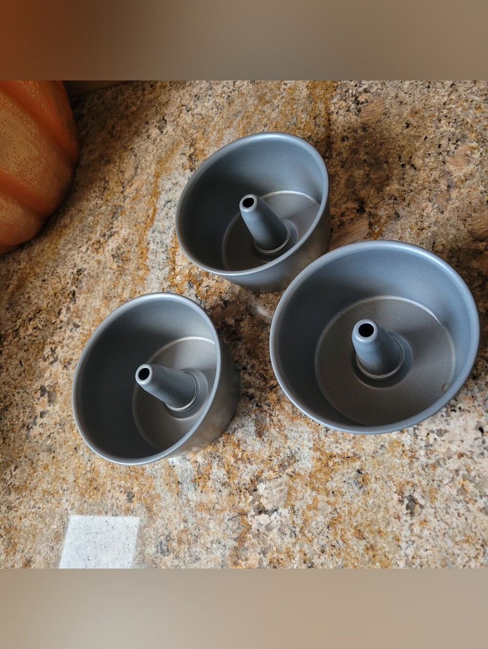 Set Of 3 Mini Tube Bundt Pans
